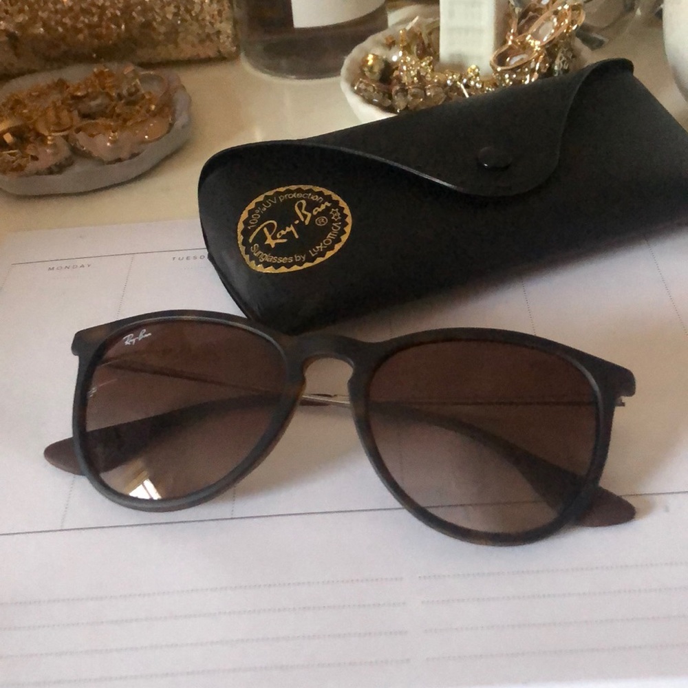 Ray-Ban Erika sunglasses!